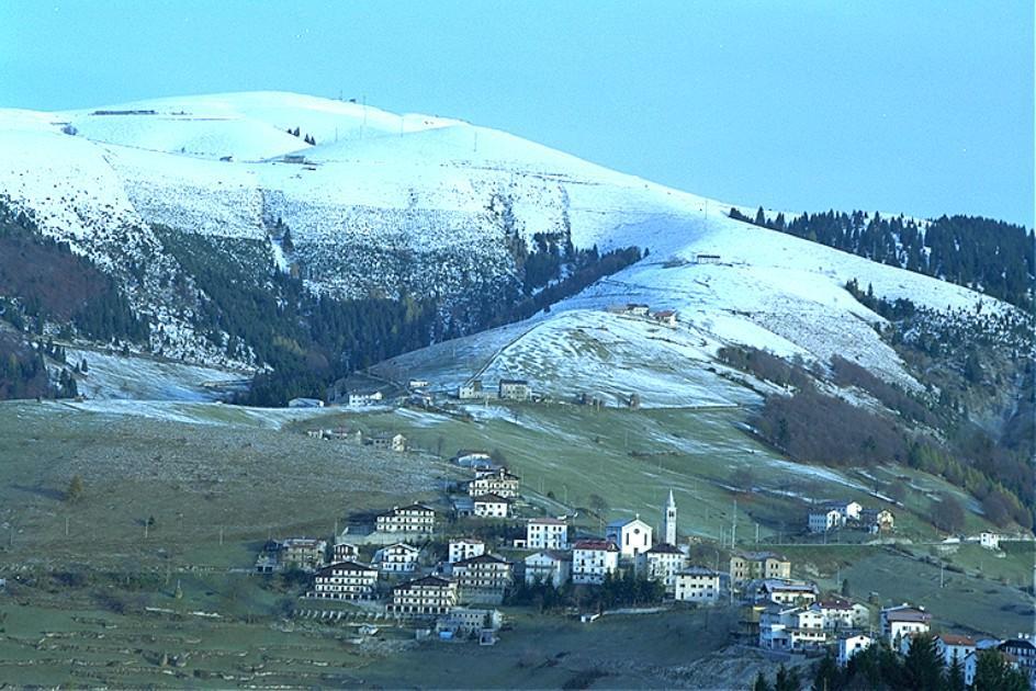 Albergo Al Pino Enego Buitenkant foto